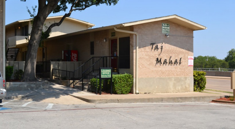 Taj Mahal Apartments
