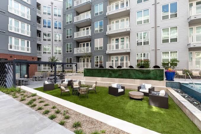 Landing Furnished Apartments at Broadway Chapter