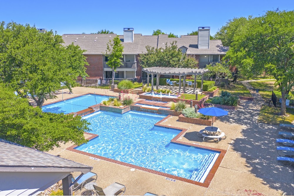 Bear Creek At Harwood Apartments