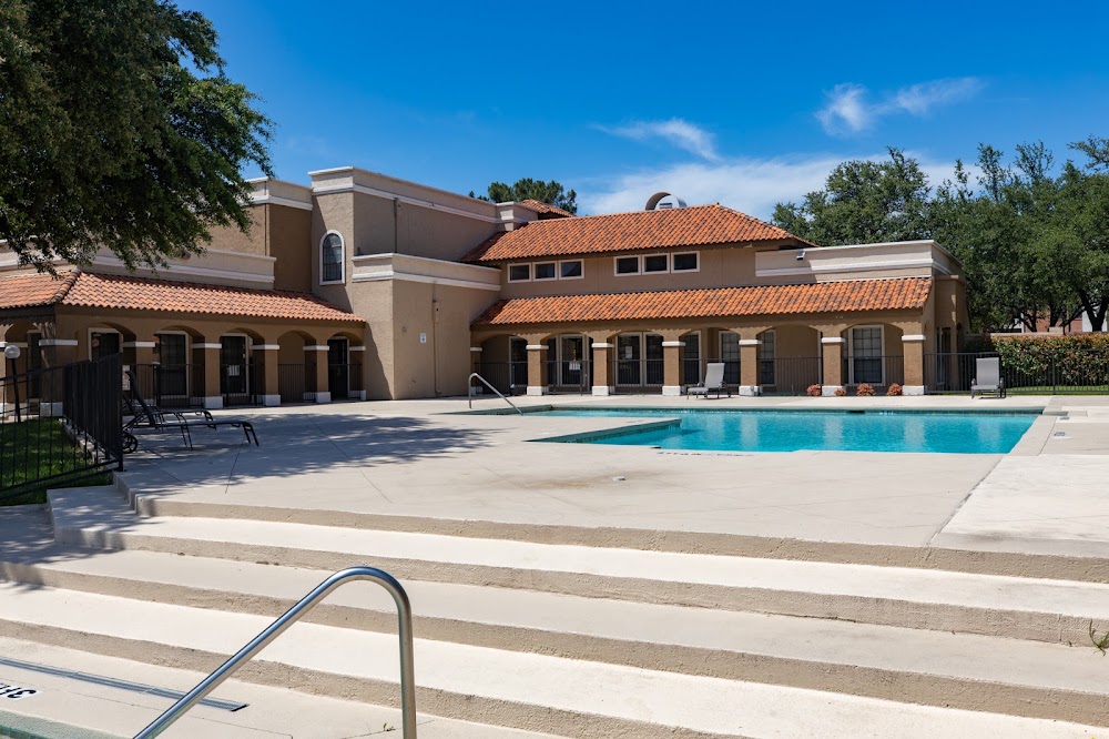 Crest Centreport Apartments