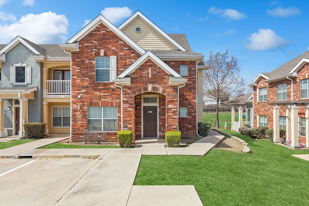 Ironwood Crossing Apartments & Townhomes